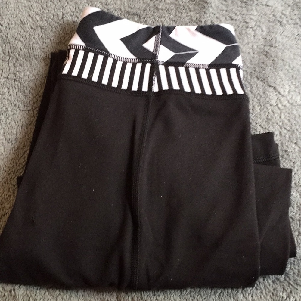 Black and White lululemon